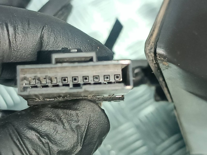 Recambio de retrovisor izquierdo para opel zafira b enjoy referencia OEM IAM 13137804 010850 ELECTRICO