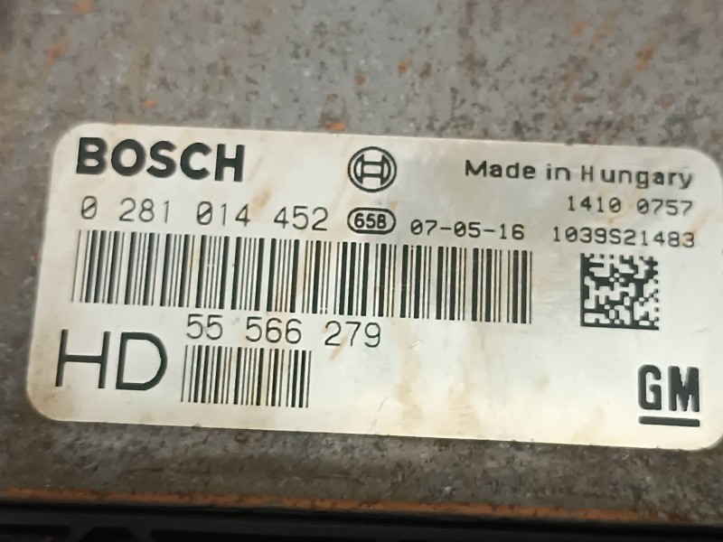 Recambio de centralita motor uce para opel zafira b enjoy referencia OEM IAM 0281014452 555666279 BOSCH