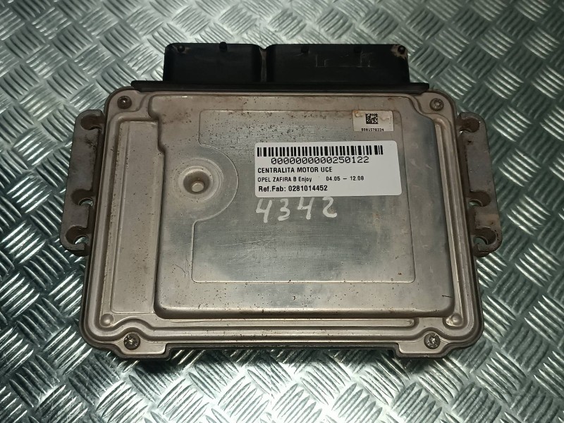 Recambio de centralita motor uce para opel zafira b enjoy referencia OEM IAM 0281014452 555666279 BOSCH