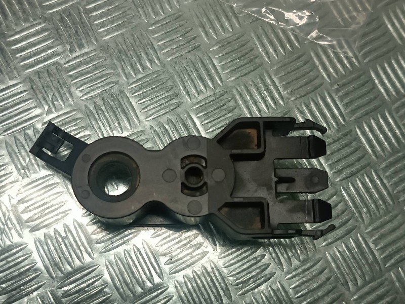 Recambio de soporte radiador para ford ecosport (cr6) referencia OEM IAM GN116K784AB  