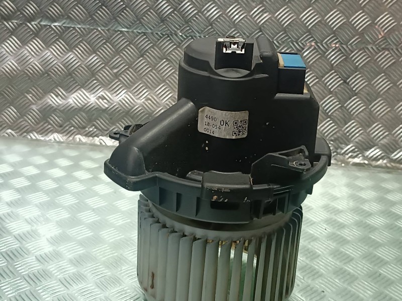 Recambio de ventilador calefaccion para nissan micra v (k14) referencia OEM IAM 133552038 5W043 18053