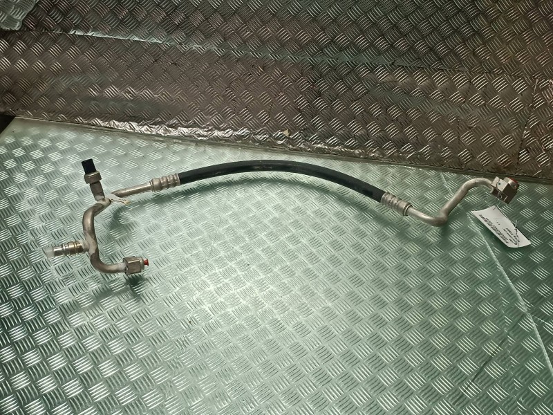 Recambio de tubo para ford ecosport (cr6) referencia OEM IAM R1234YF 6742911B CONECTOR 3 PINES