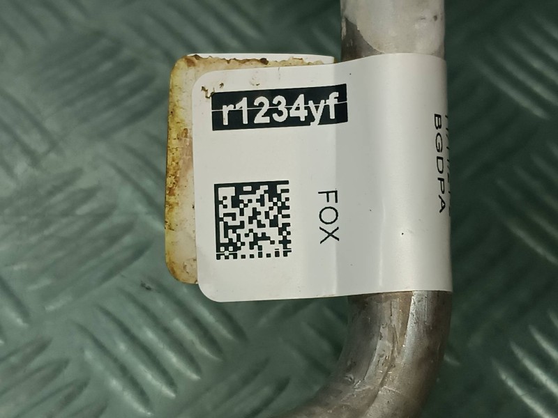 Recambio de tubo para ford ecosport (cr6) referencia OEM IAM R1234YF 6742911B CONECTOR 3 PINES