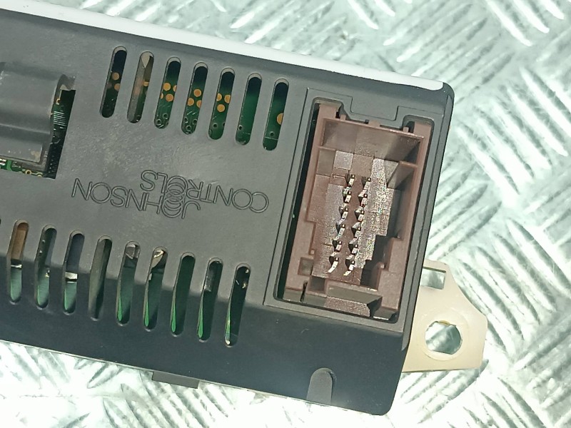 Recambio de pantalla multifuncion para peugeot 307 berlina (s2) referencia OEM IAM 9660468480  12 PINES