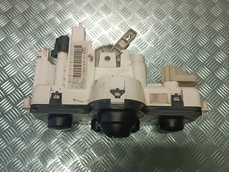 Recambio de mando calefaccion / aire acondicionado para renault scenic ii referencia OEM IAM F6665720 69587003 VALEO