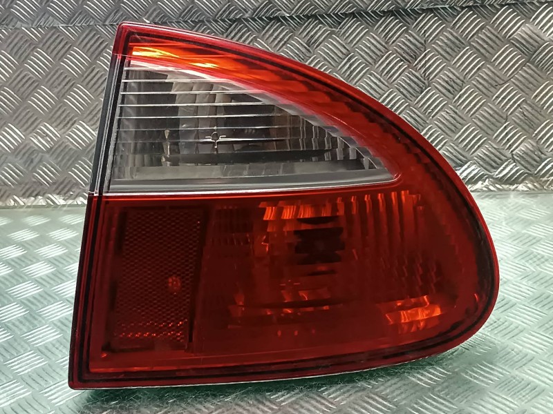 Recambio de piloto trasero derecho para seat leon (1m1) referencia OEM IAM 1M6945258  