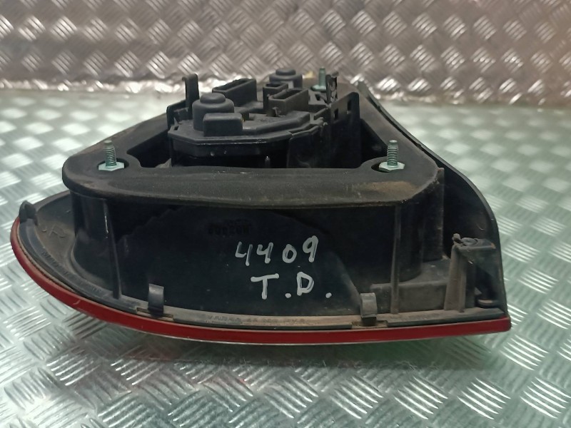 Recambio de piloto trasero derecho para seat leon (1m1) referencia OEM IAM 1M6945258  