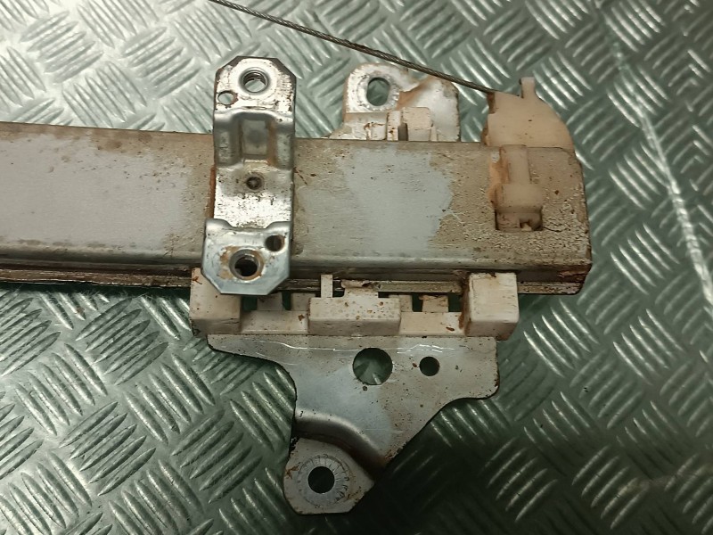 Recambio de elevalunas delantero izquierdo para nissan micra v (k14) referencia OEM IAM 0620403840 CONECTOR 6 PINES ELECTRICO