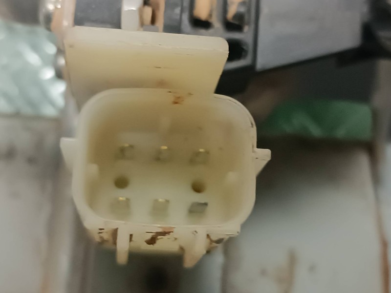 Recambio de elevalunas delantero izquierdo para nissan micra v (k14) referencia OEM IAM 0620403840 CONECTOR 6 PINES ELECTRICO