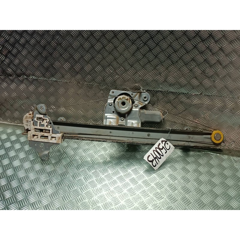Recambio de elevalunas delantero izquierdo para nissan micra v (k14) referencia OEM IAM 0620403840 CONECTOR 6 PINES ELECTRICO