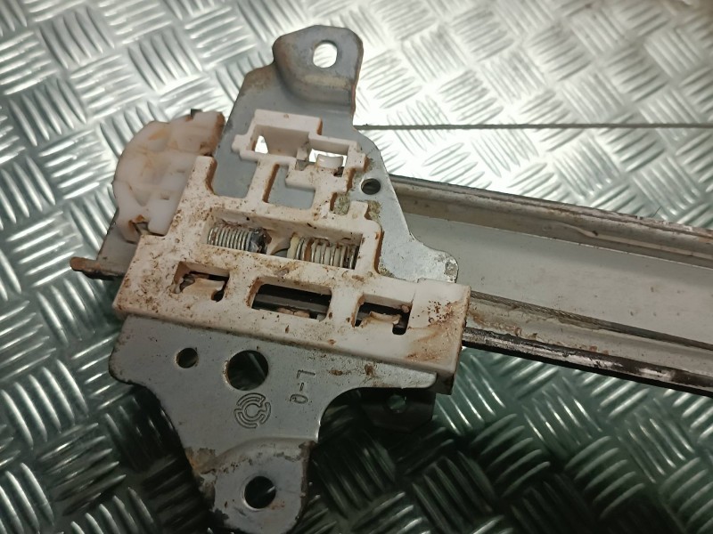 Recambio de elevalunas delantero izquierdo para nissan micra v (k14) referencia OEM IAM 0620403840 CONECTOR 6 PINES ELECTRICO