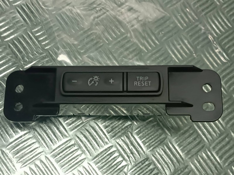 Recambio de interruptor para nissan micra v (k14) referencia OEM IAM 70829C  TRIP RESET