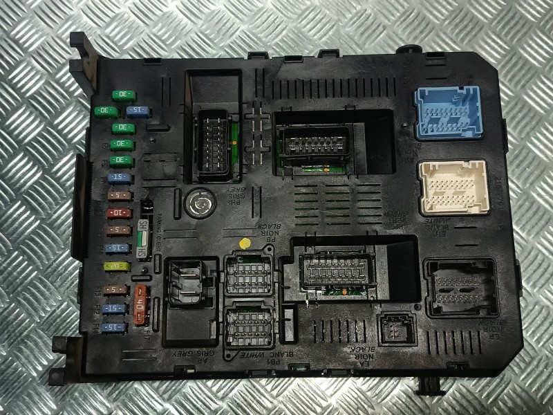 Recambio de centralita motor uce para peugeot 307 berlina (s2) referencia OEM IAM 0281012985 9661940480 KIT - BOSCH