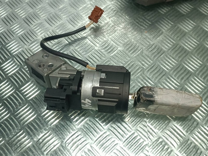 Recambio de centralita motor uce para peugeot 307 berlina (s2) referencia OEM IAM 0281012985 9661940480 KIT - BOSCH