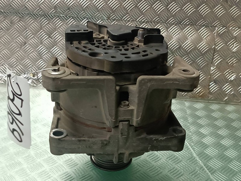 Recambio de alternador para opel zafira a referencia OEM IAM 55556067 0124425020 BOSCH