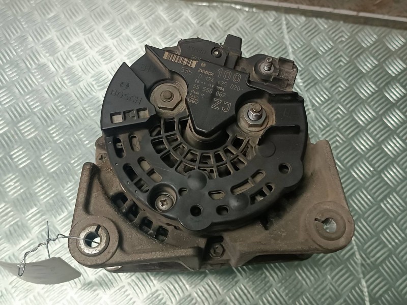 Recambio de alternador para opel zafira a referencia OEM IAM 55556067 0124425020 BOSCH