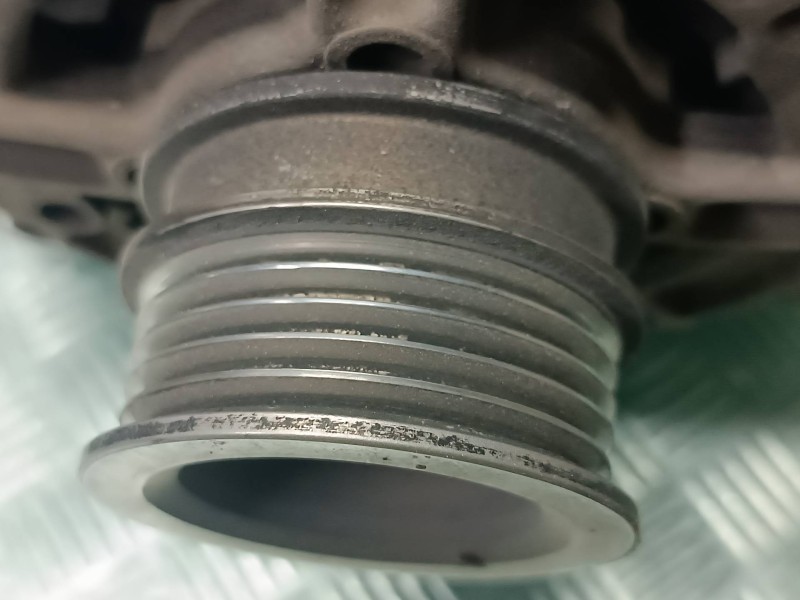 Recambio de alternador para opel zafira a referencia OEM IAM 55556067 0124425020 BOSCH