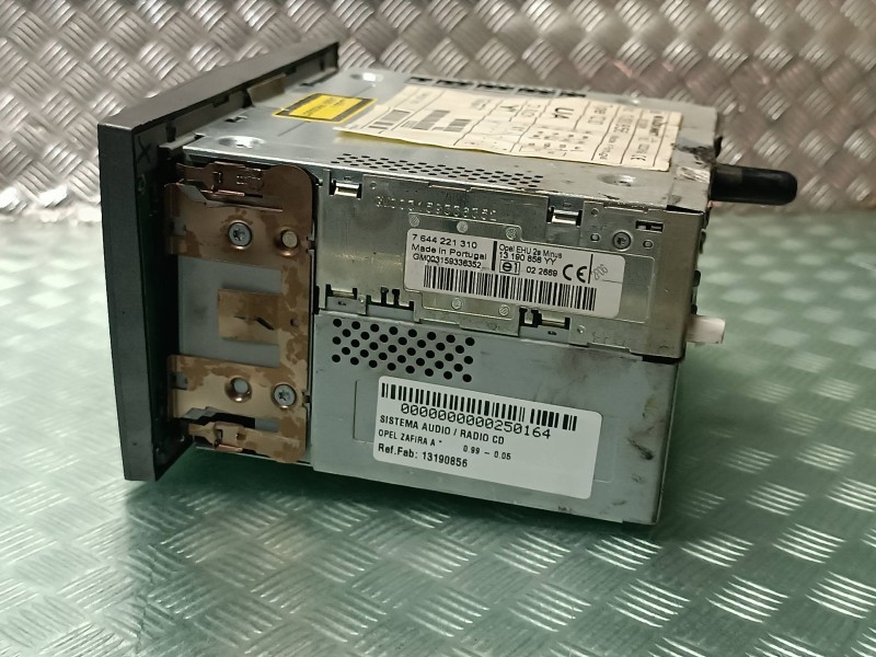 Recambio de sistema audio / radio cd para opel zafira a referencia OEM IAM 13190856 453116246 BLAUPUNKT