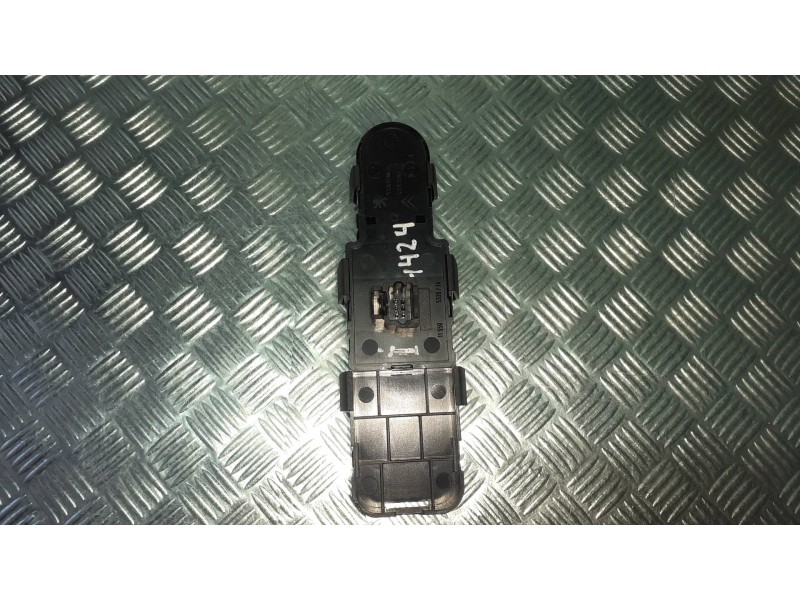 Recambio de mando elevalunas delantero izquierdo para peugeot 307 berlina (s2) referencia OEM IAM 96351622XT 53269706 6 PINES