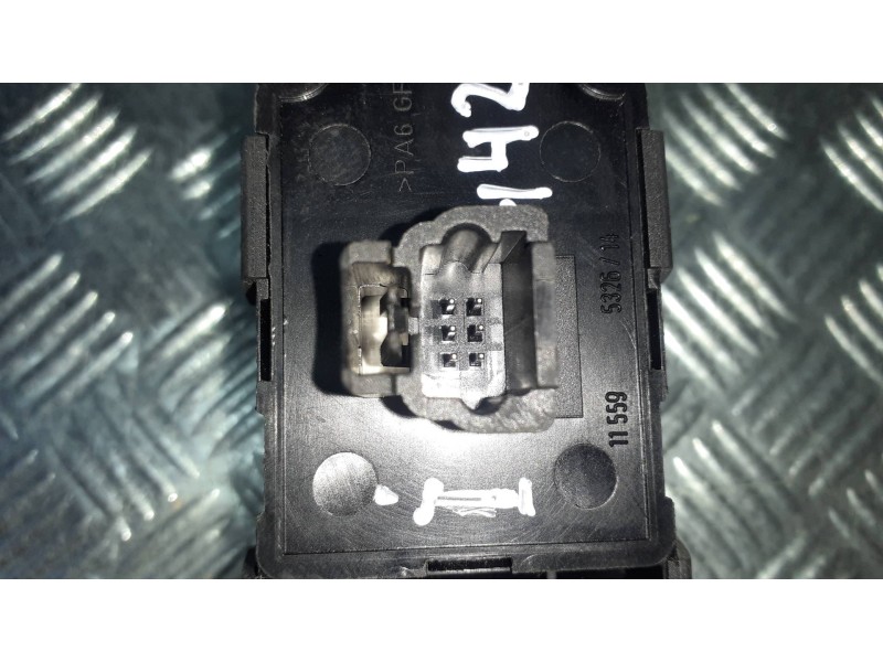 Recambio de mando elevalunas delantero izquierdo para peugeot 307 berlina (s2) referencia OEM IAM 96351622XT 53269706 6 PINES