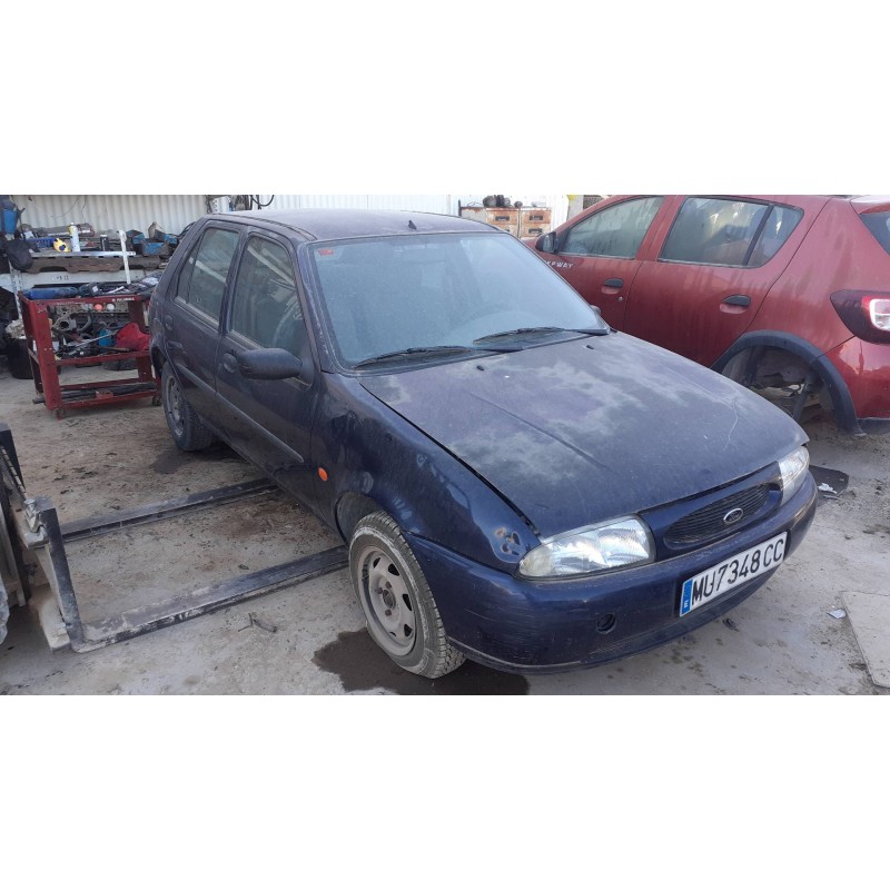 ford fiesta berlina del año 1999