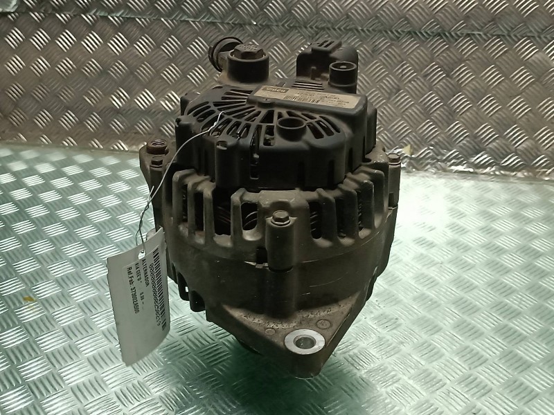 Recambio de alternador para kia cee´d referencia OEM IAM 373002A500 VALEO 120A