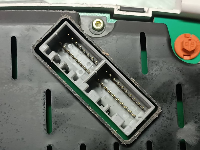 Recambio de cuadro instrumentos para kia cee´d referencia OEM IAM 940031H130  