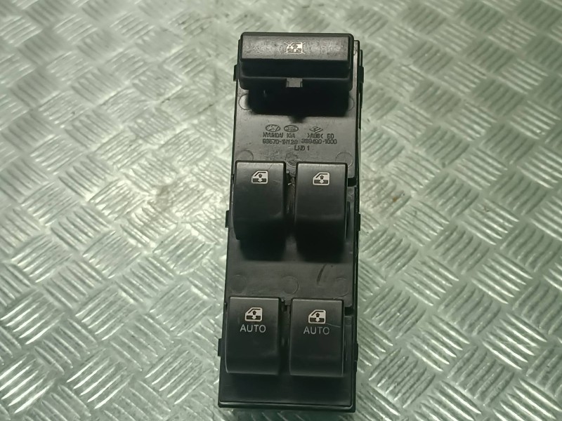 Recambio de mando elevalunas delantero izquierdo para kia cee´d referencia OEM IAM 935701H120 3694901000 