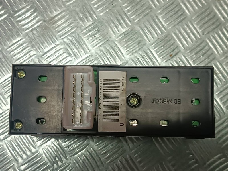 Recambio de mando elevalunas delantero izquierdo para kia cee´d referencia OEM IAM 935701H120 3694901000 