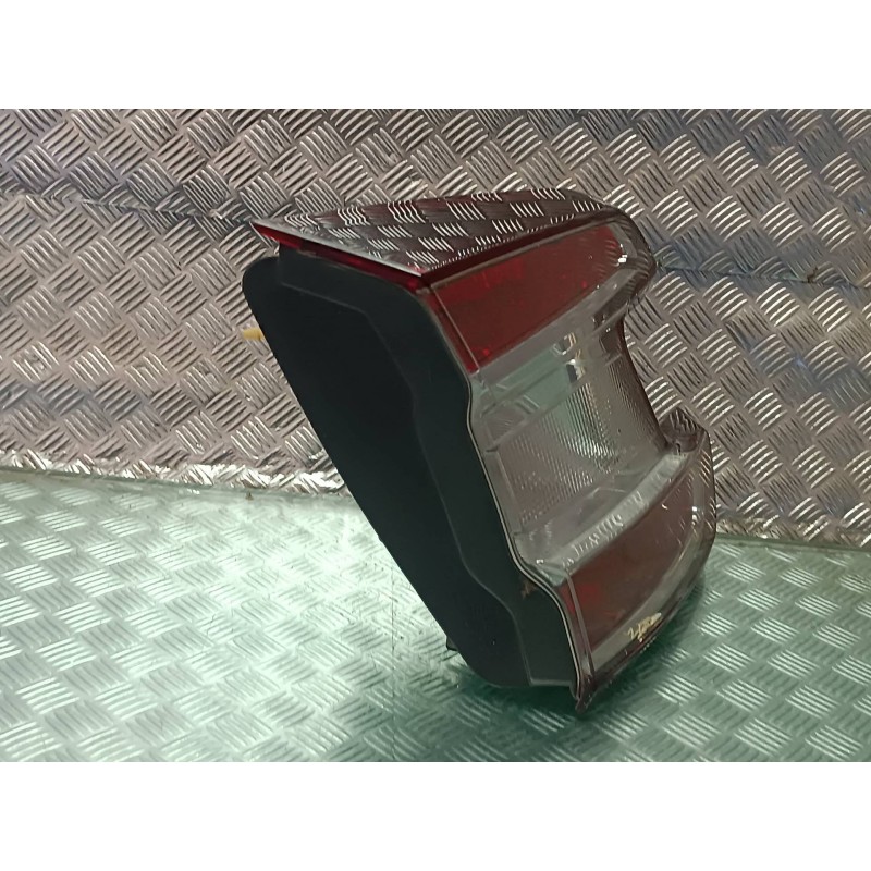 Recambio de piloto trasero izquierdo interior para renault megane iii berlina 5 p referencia OEM IAM 89319411 26550028R 