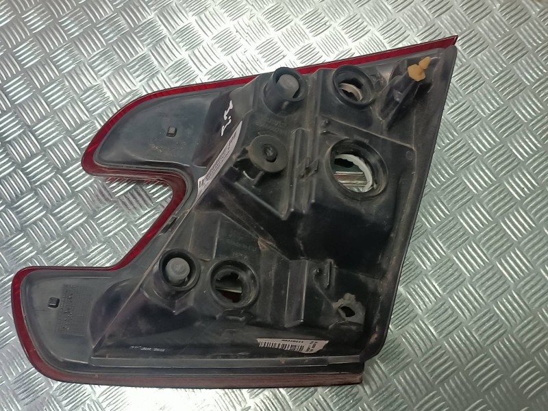 Recambio de piloto trasero izquierdo interior para renault megane iii berlina 5 p referencia OEM IAM 89319411 26550028R 