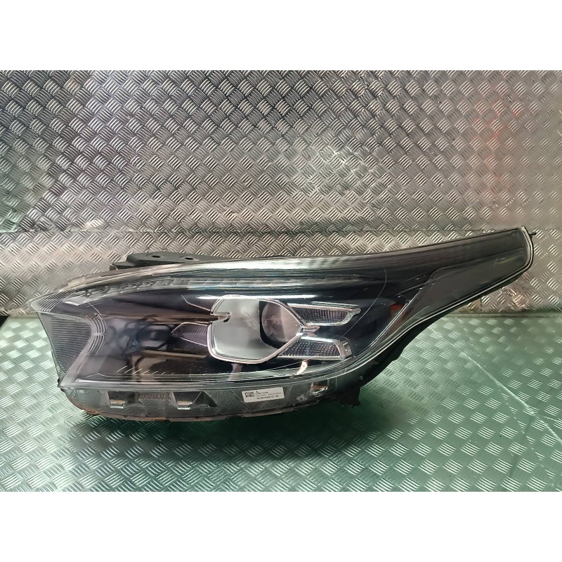 Recambio de faro izquierdo para kia xceed referencia OEM IAM J792111030 LJ30LH05 92101J7300