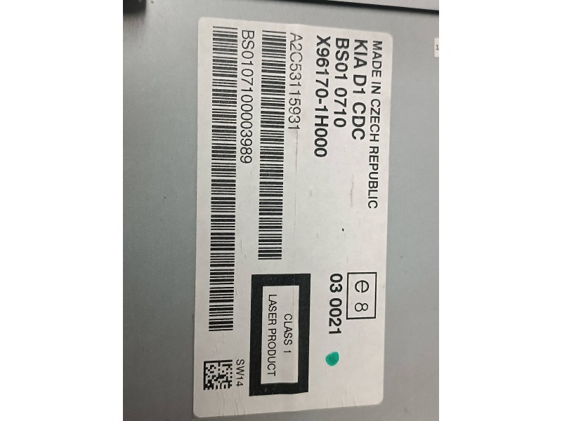 Recambio de sistema audio / radio cd para kia cee´d referencia OEM IAM 961701H000 BS010710 A2C53115931