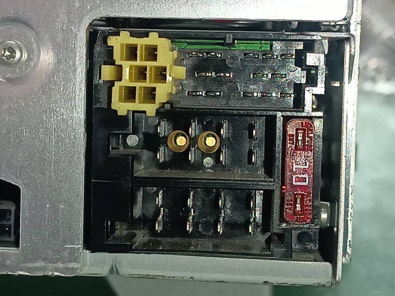 Recambio de sistema audio / radio cd para kia cee´d referencia OEM IAM 961701H000 BS010710 A2C53115931