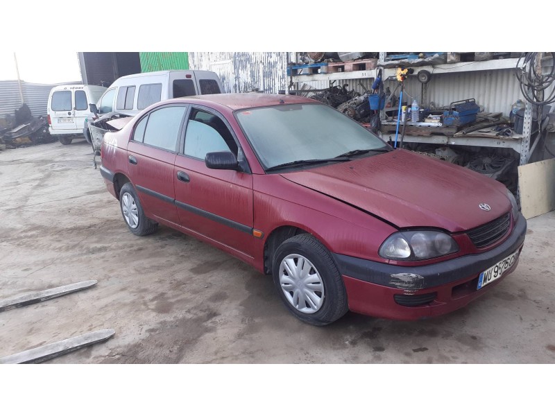 toyota avensis berlina (t 22) del año 1999