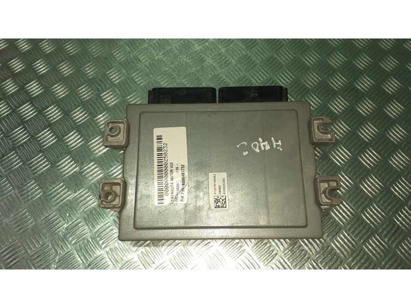 Recambio de centralita motor uce para dacia logan referencia OEM IAM 8200483732 S110140011A SIEMENS