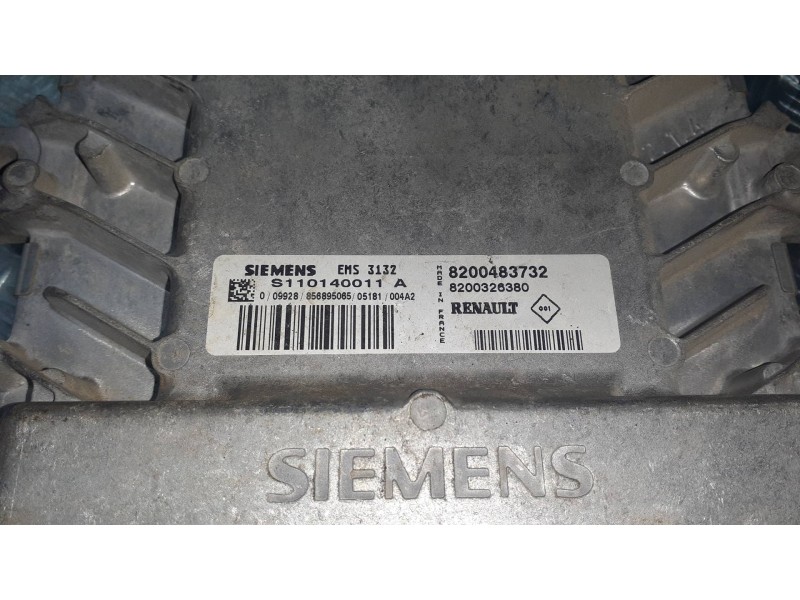 Recambio de centralita motor uce para dacia logan referencia OEM IAM 8200483732 S110140011A SIEMENS