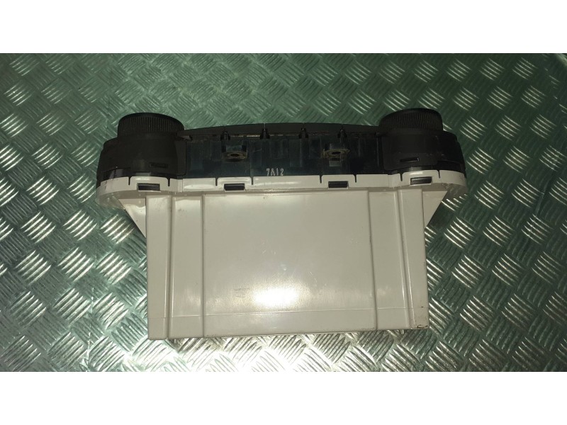 Recambio de mando climatizador para kia cee´d referencia OEM IAM 972501H600 EDDSLBB 