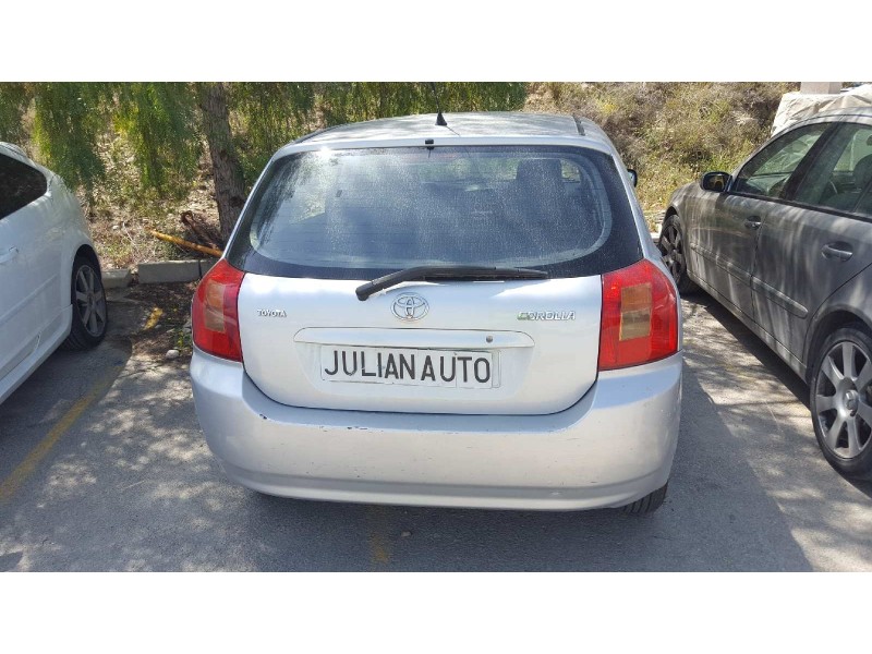 toyota corolla (e12) del año 2003
