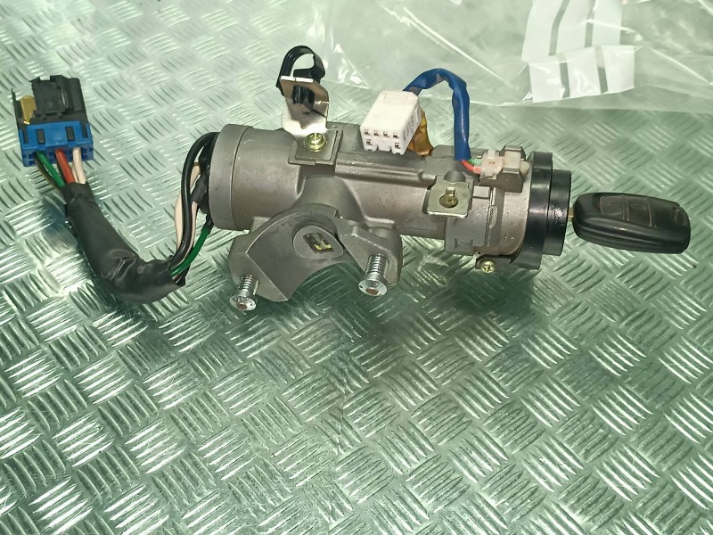 Recambio de conmutador de arranque para kia cee´d referencia OEM IAM C6L02  6 PINES