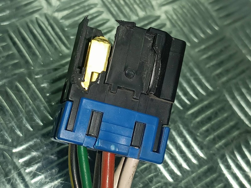 Recambio de conmutador de arranque para kia cee´d referencia OEM IAM C6L02  6 PINES