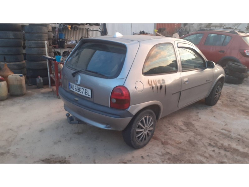 opel corsa b del año 1996