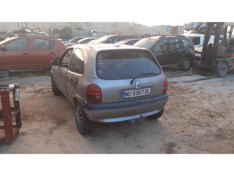 opel corsa b del año 1996