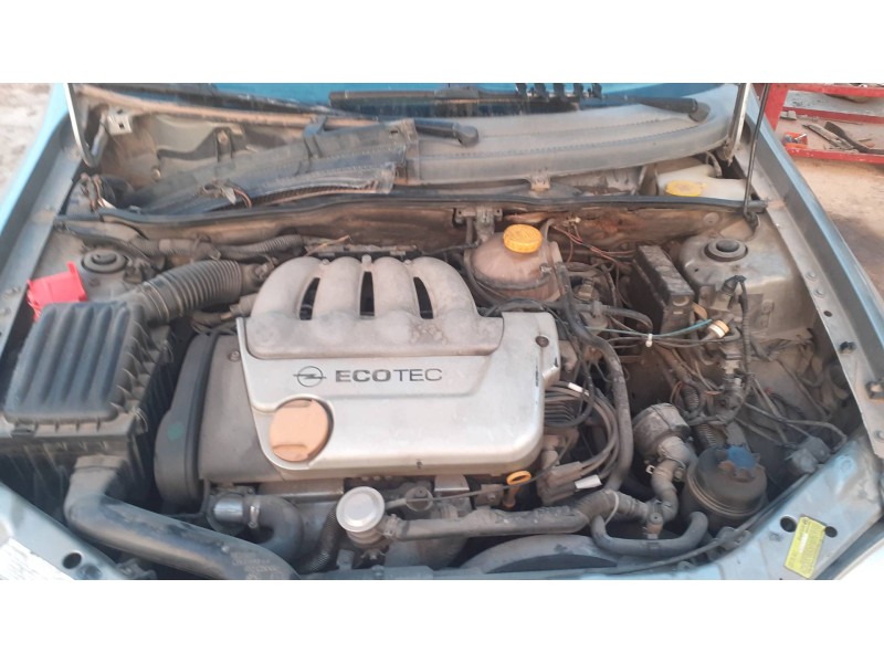 opel corsa b del año 1996
