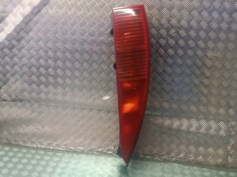 Recambio de piloto trasero izquierdo para citroen c5 break referencia OEM IAM 9637356480 25490204 4 PINES