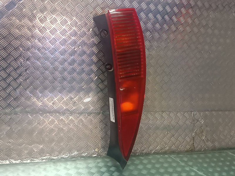 Recambio de piloto trasero izquierdo para citroen c5 break referencia OEM IAM 9637356480 25490204 4 PINES