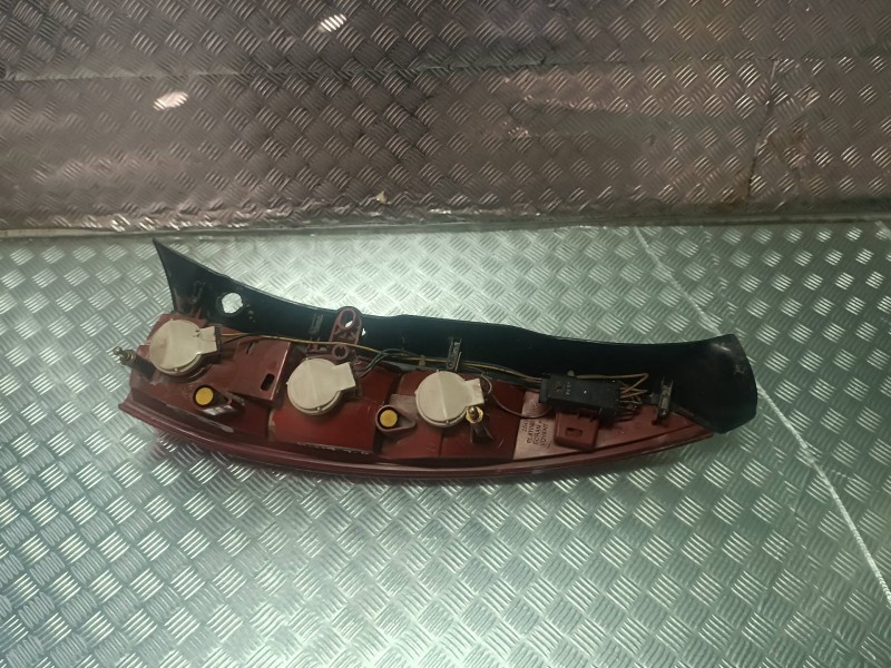 Recambio de piloto trasero izquierdo para citroen c5 break referencia OEM IAM 9637356480 25490204 4 PINES