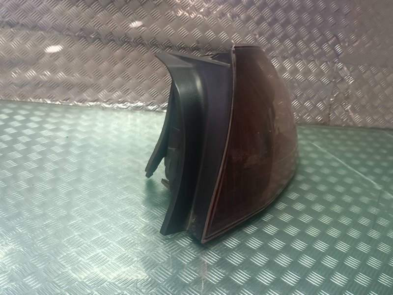 Recambio de piloto trasero derecho para peugeot 407 referencia OEM IAM 9656606280 6 PINES VALEO