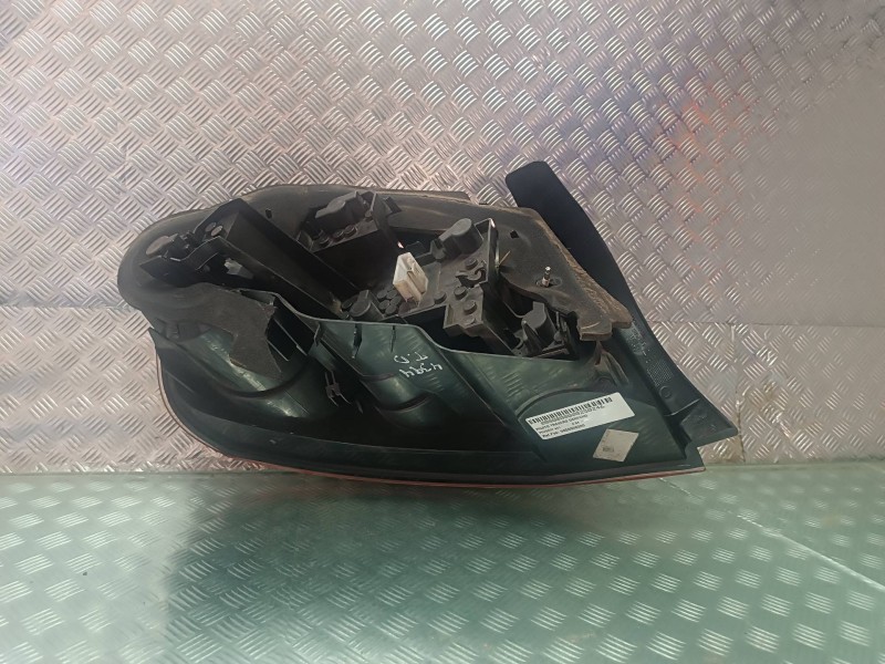 Recambio de piloto trasero derecho para peugeot 407 referencia OEM IAM 9656606280 6 PINES VALEO