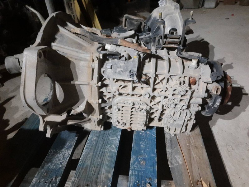 Recambio de caja cambios para isuzu nkr 77 referencia OEM IAM M0Y9K M0Y9K 5 VELOCIDADES